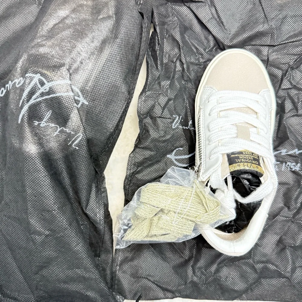 Vintage Havana GOLD STAR WHITE LACED TAUPE CROCO LOW TOP New size 10 Toddler